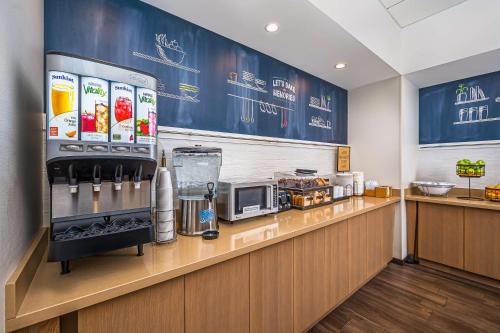 hampton inn chicago north loyola station