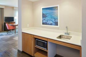hampton inn and suites oahu kapolei