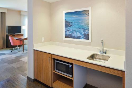 hampton inn and suites oahu kapolei