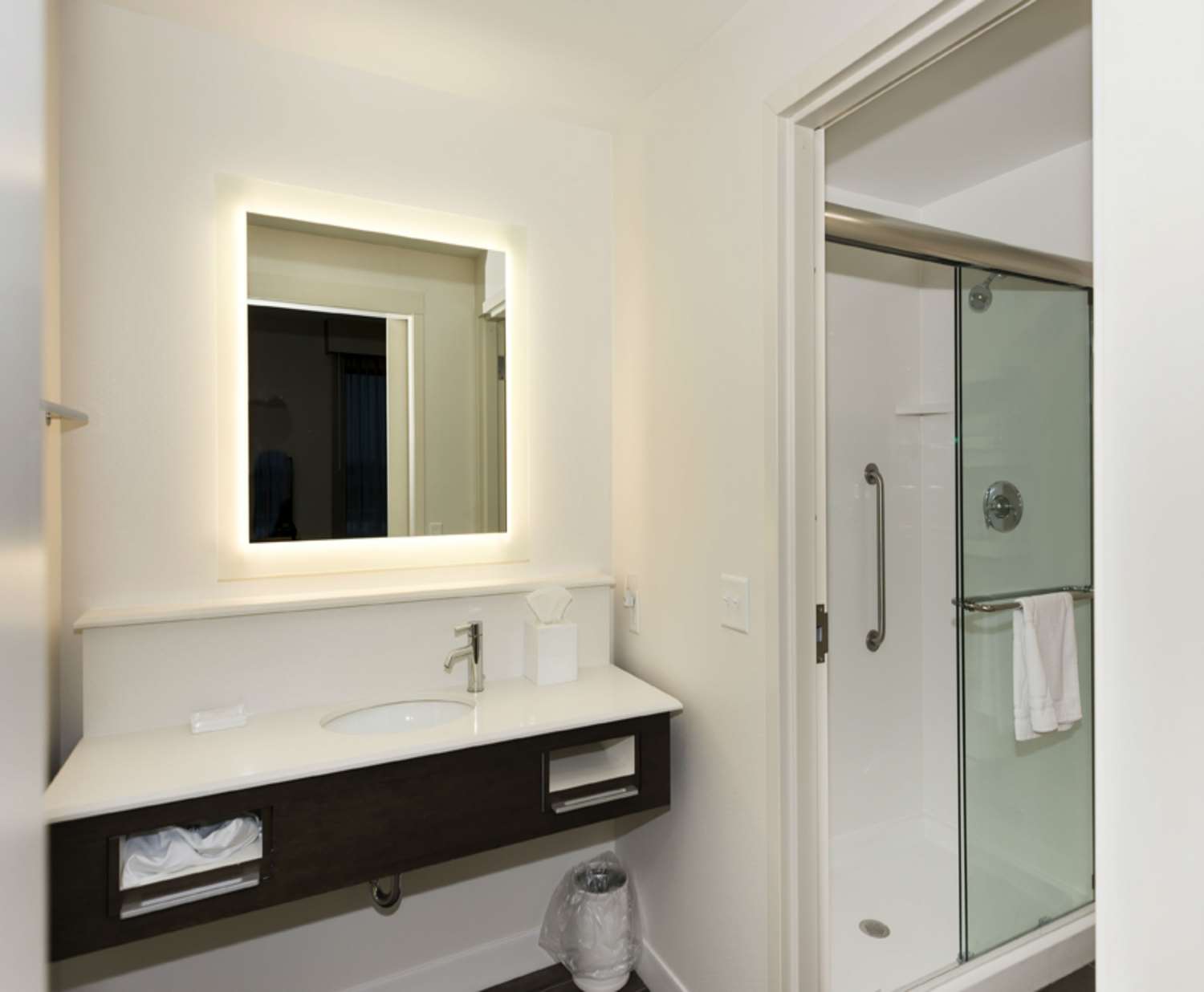 hampton inn and suites minneapolis university area