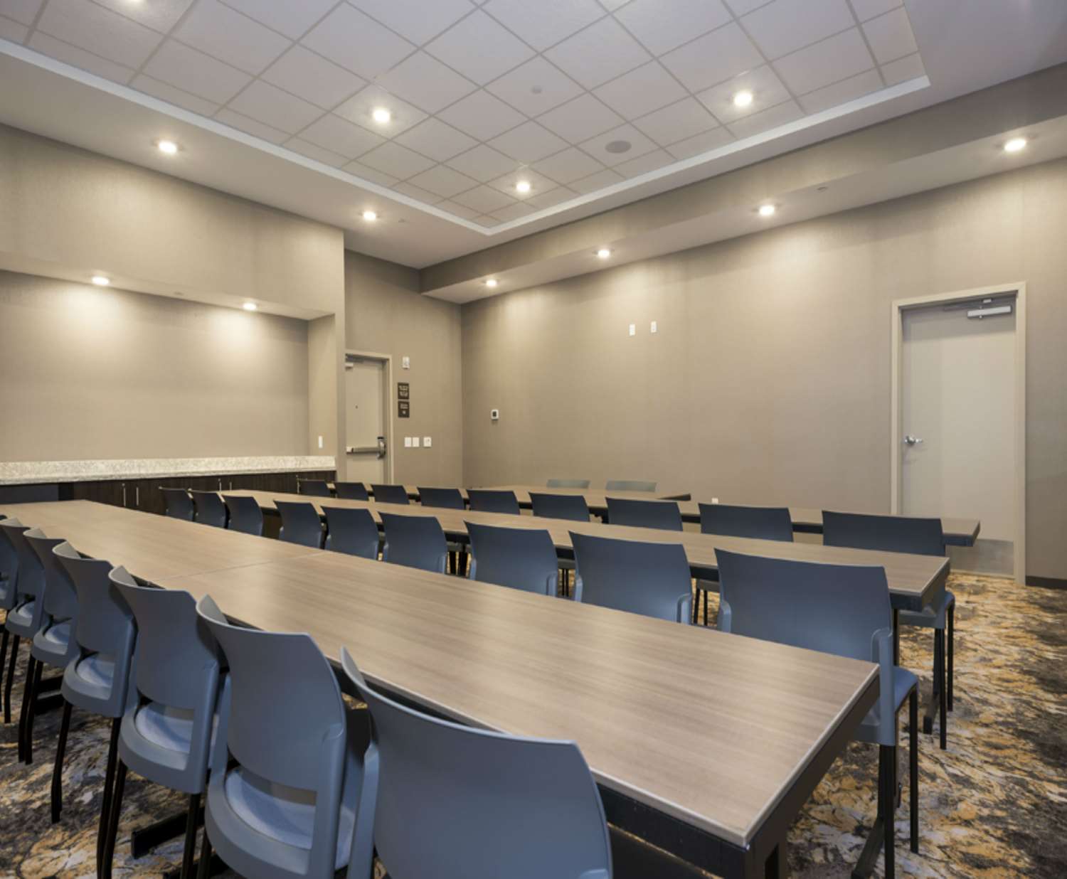 hampton inn and suites minneapolis university area