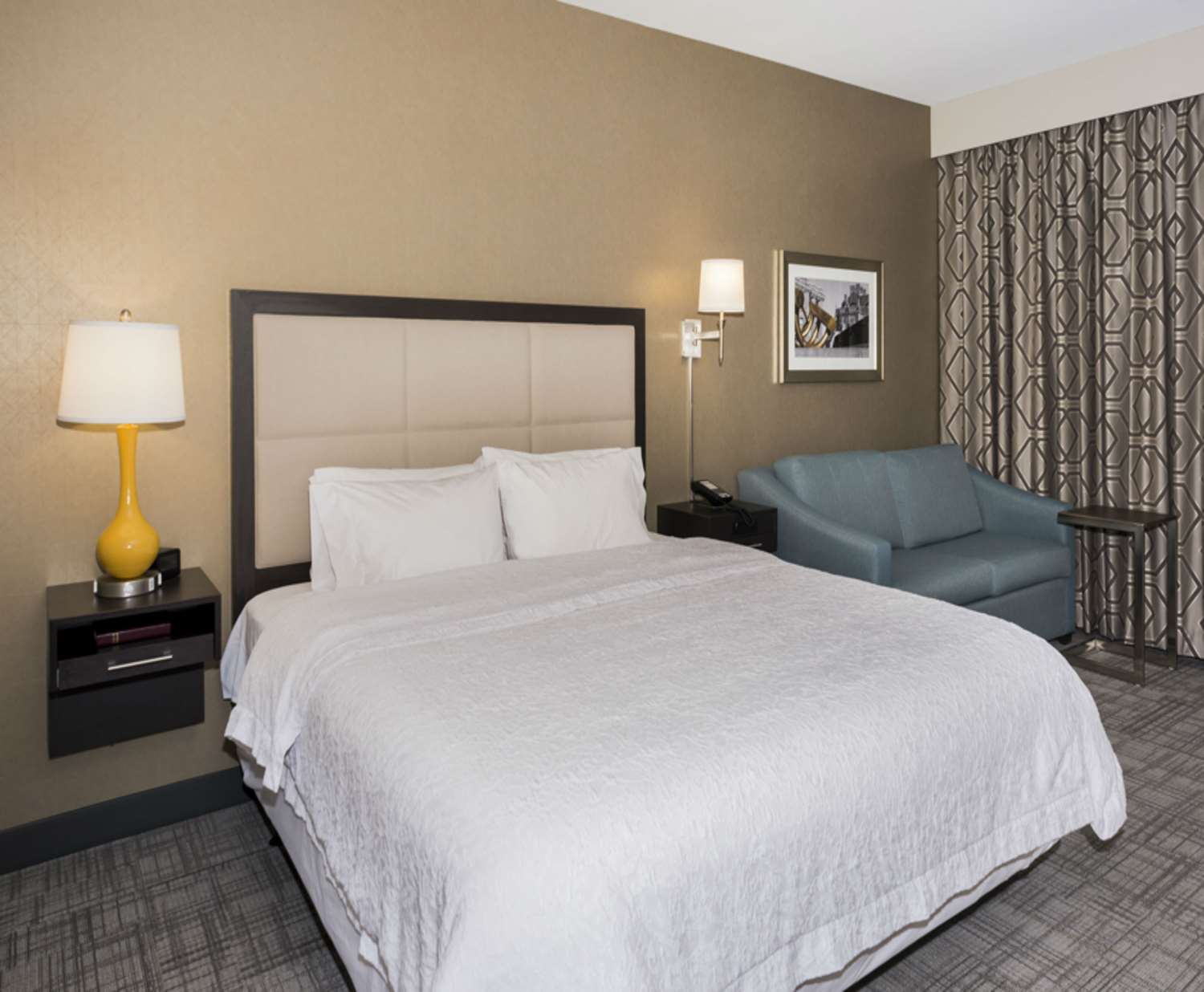 hampton inn and suites minneapolis university area