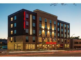 hampton inn and suites minneapolis university area