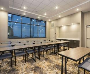 hampton inn and suites minneapolis university area