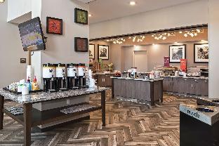 hampton inn and suites minneapolis university area