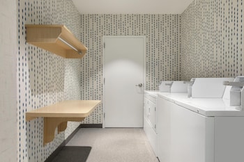 home2 suites by hilton houston energy corridor