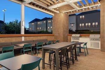 home2 suites by hilton houston energy corridor