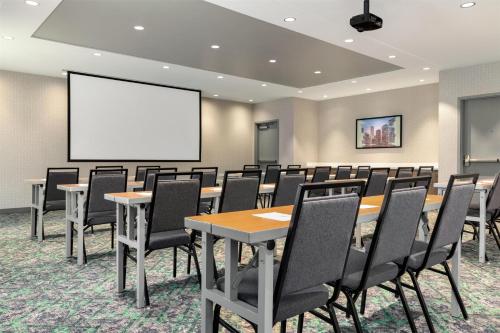 home2 suites by hilton houston energy corridor