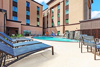 hampton inn and suites houston i 10 west park row