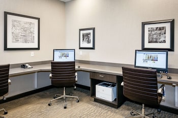 hampton inn and suites by hilton seattle northgate