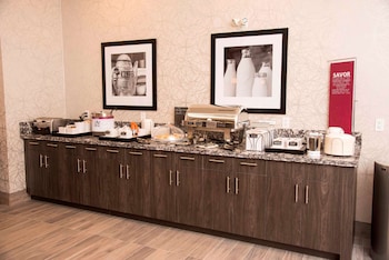 hampton inn and suites by hilton thunder bay