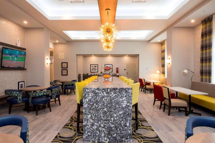 hampton inn and suites by hilton thunder bay