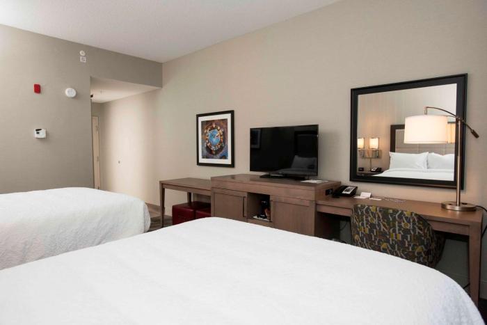 hampton inn and suites by hilton thunder bay