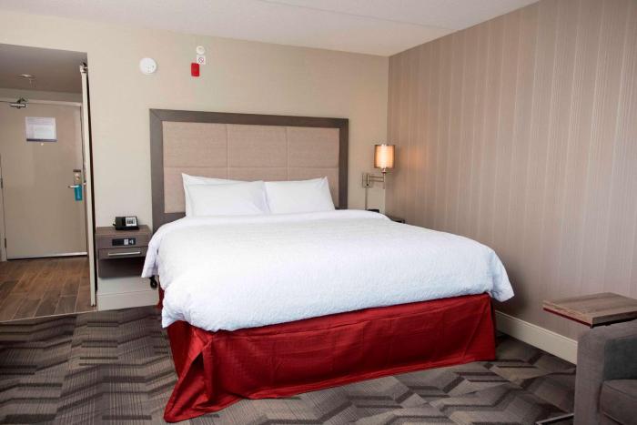 hampton inn and suites by hilton thunder bay