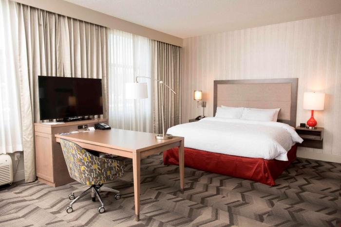hampton inn and suites by hilton thunder bay