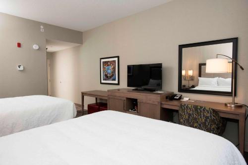 hampton inn and suites by hilton thunder bay