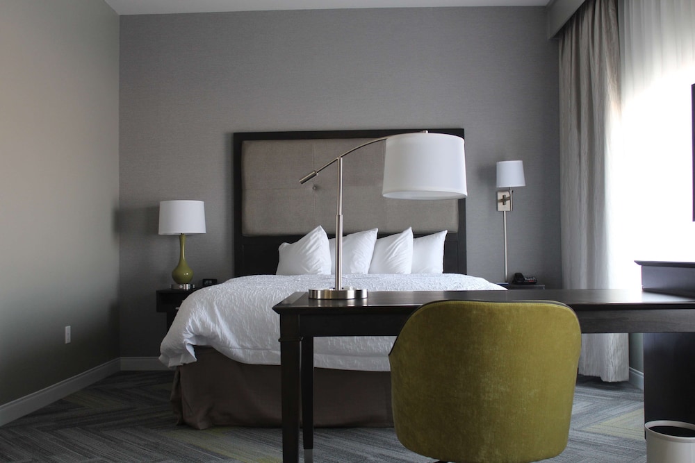 hampton inn and suites guthrie