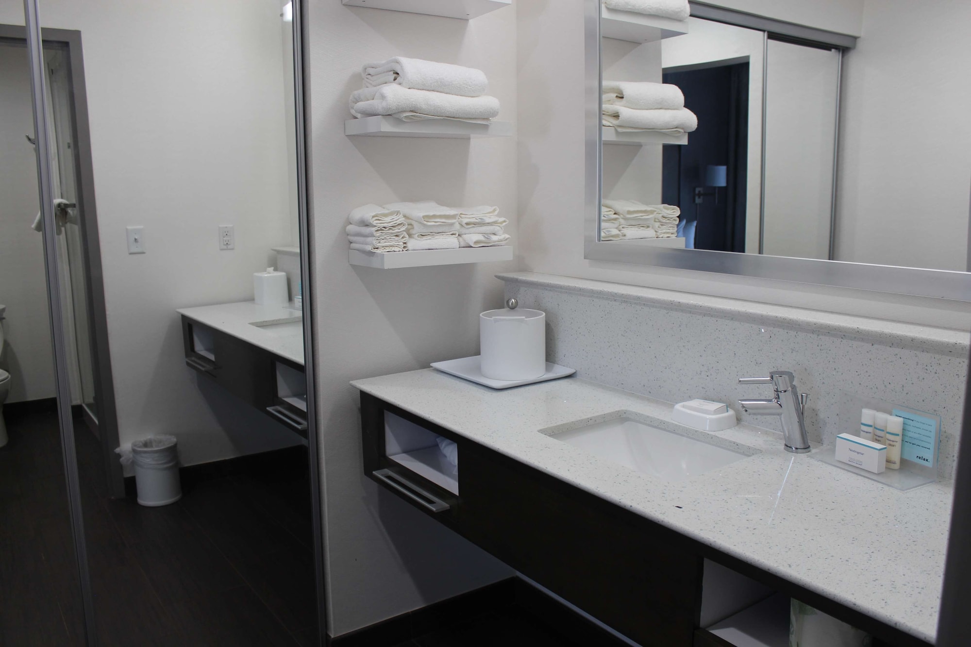 hampton inn and suites guthrie