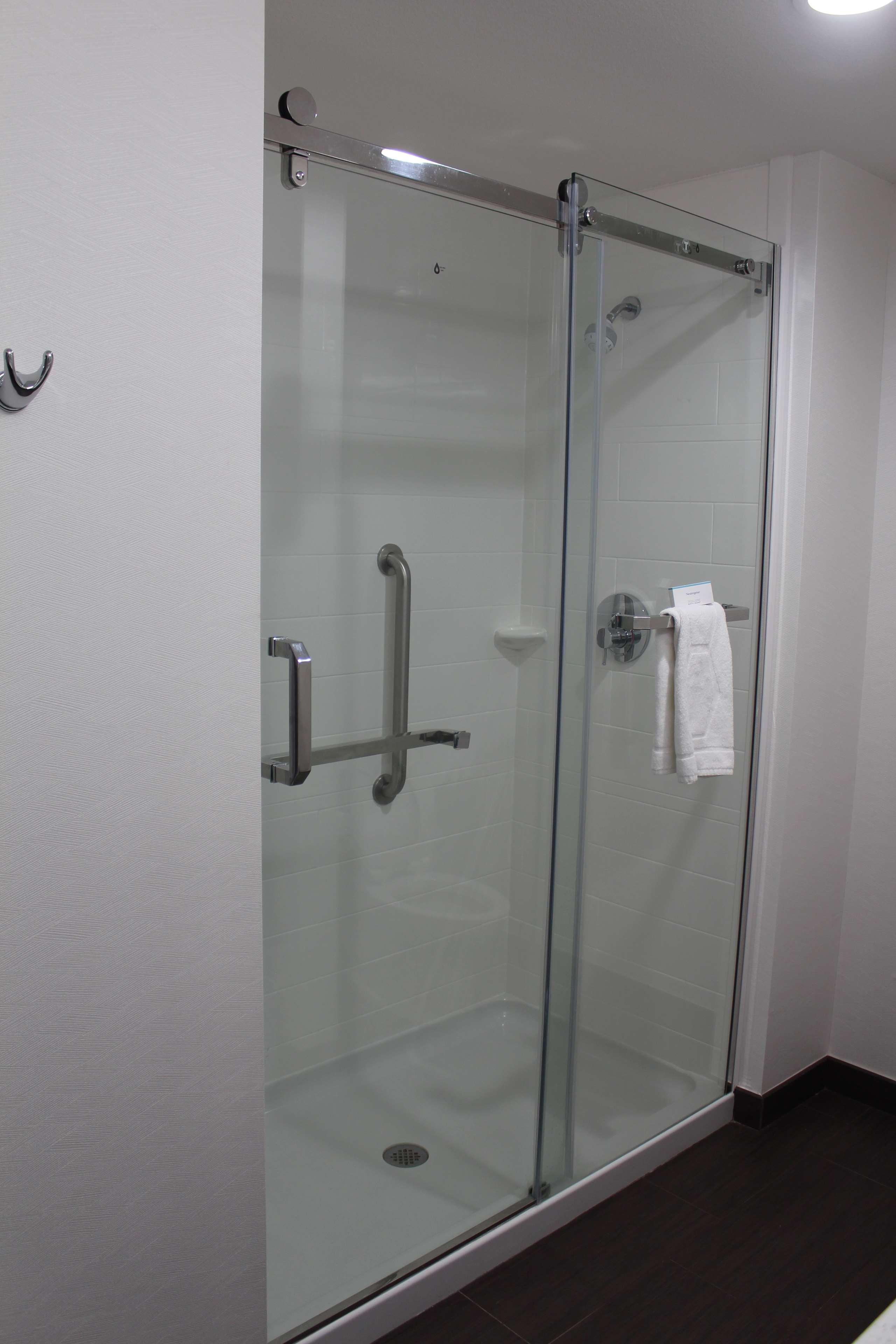 hampton inn and suites guthrie