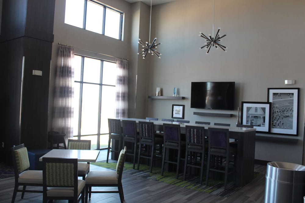 hampton inn and suites guthrie