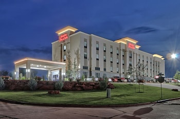 hampton inn and suites guthrie