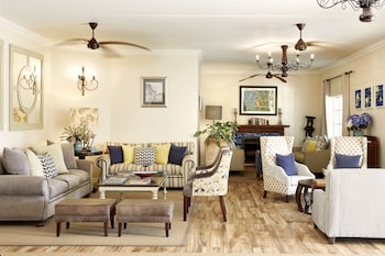 Batonka Guest Lodge,Hwange National Park>>Hwange,4 star