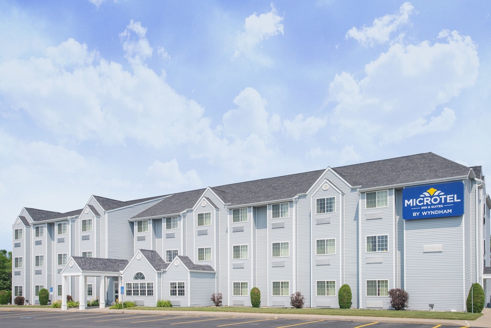 Microtel Inn & Suites By Wyndham Plattsburgh,Plattsburgh>>New York,2 star