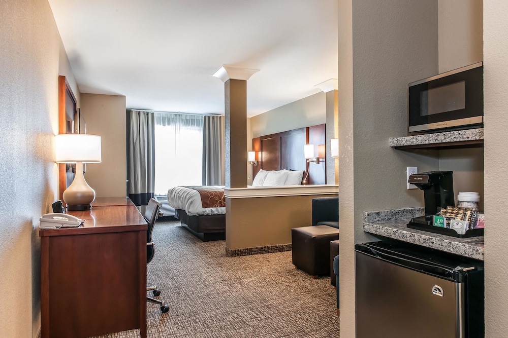 comfort suites rensselaer near fair oaks