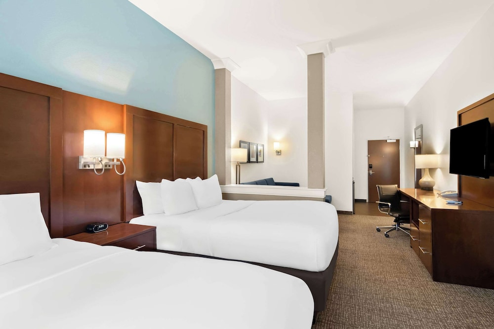 comfort suites rensselaer near fair oaks