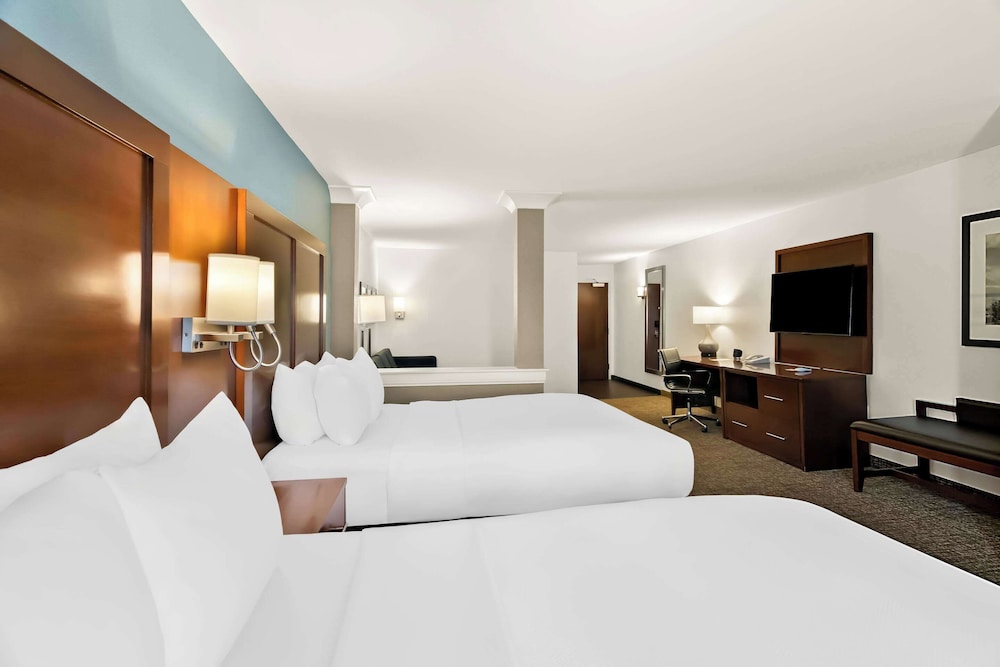 comfort suites rensselaer near fair oaks