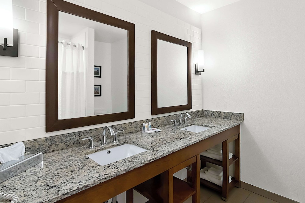 comfort suites rensselaer near fair oaks