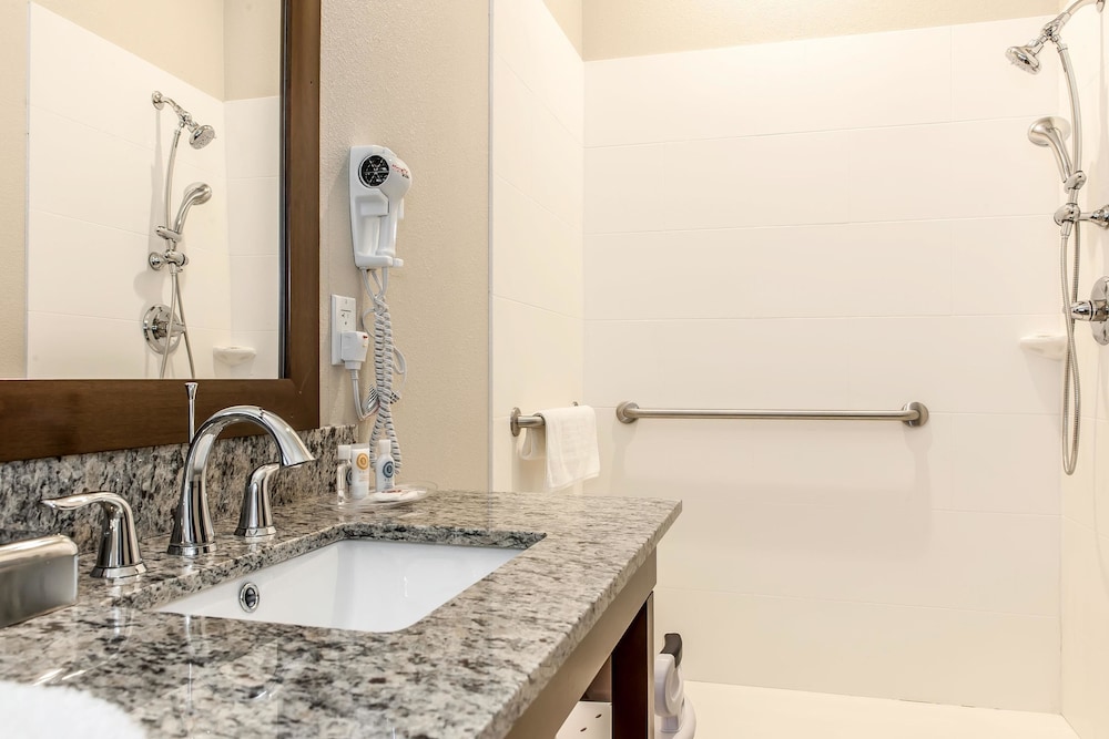 comfort suites rensselaer near fair oaks