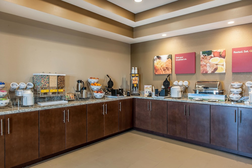 comfort suites rensselaer near fair oaks