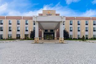 comfort suites rensselaer near fair oaks