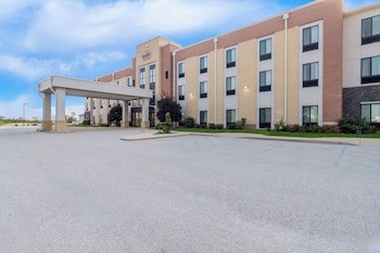 comfort suites rensselaer near fair oaks