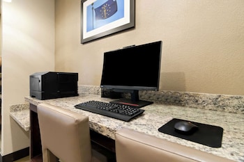 comfort suites rensselaer near fair oaks