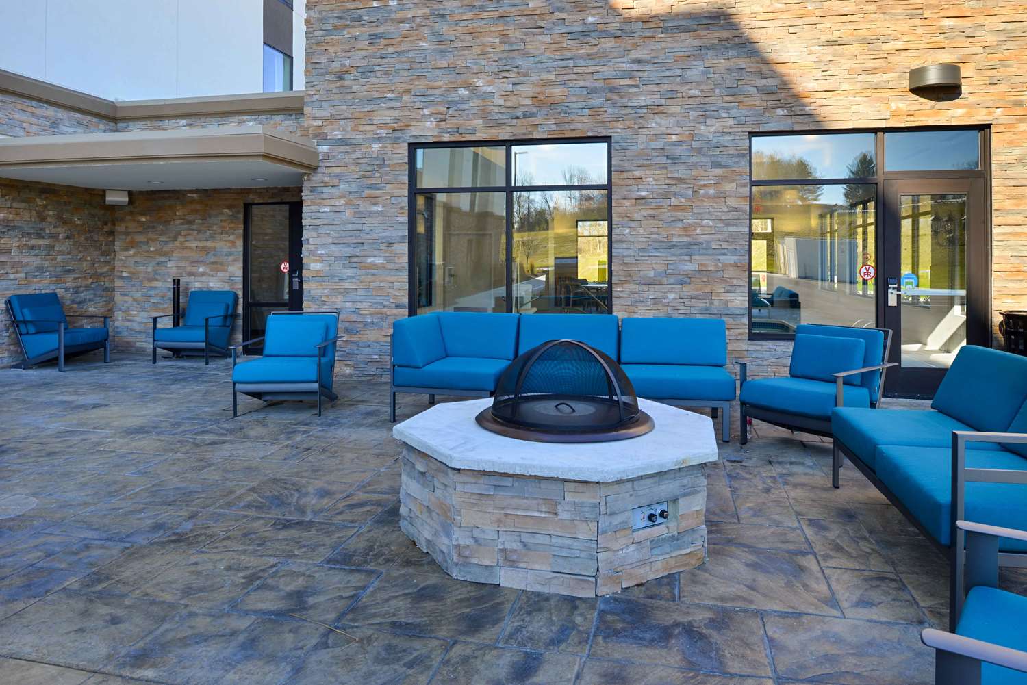 hampton inn and suites albany east greenbush