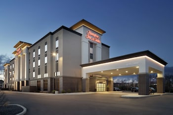 hampton inn and suites st louis alton