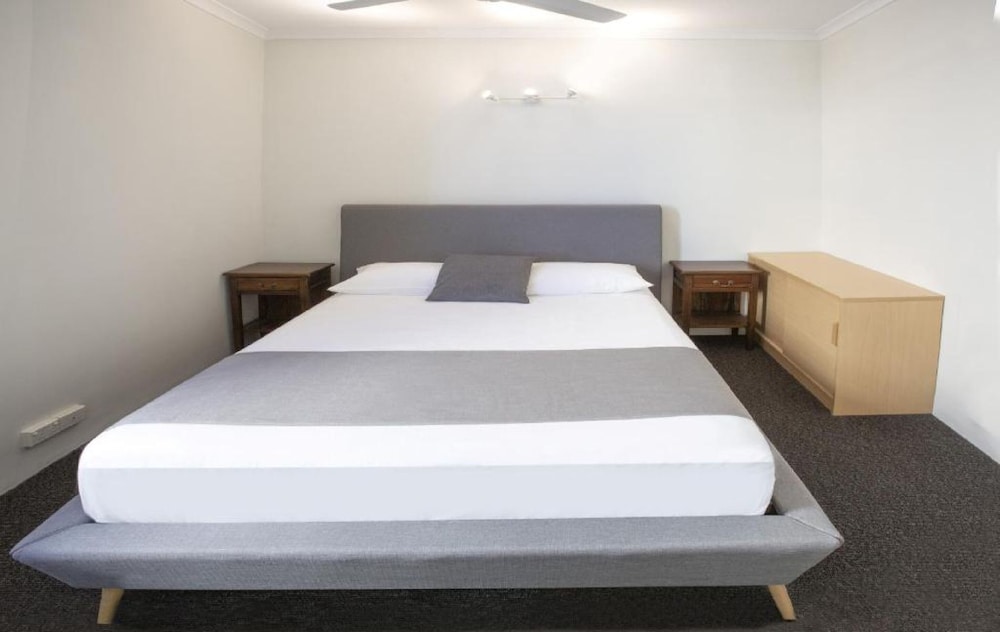 view pacific holiday apartments