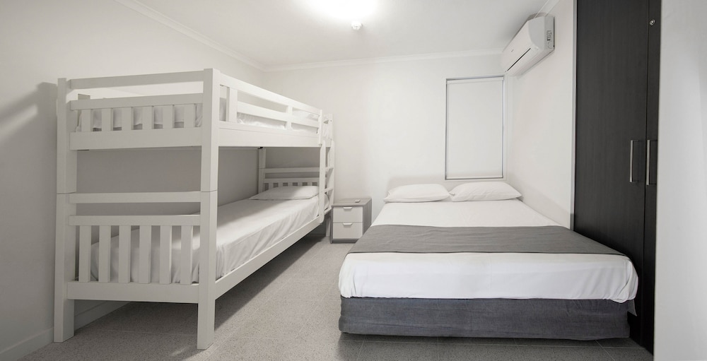 view pacific holiday apartments