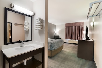econo lodge williston