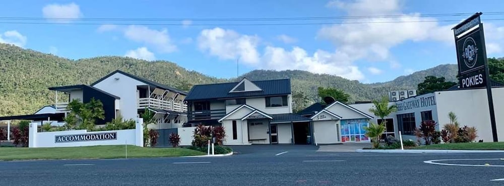 cannonvale reef gateway hotel
