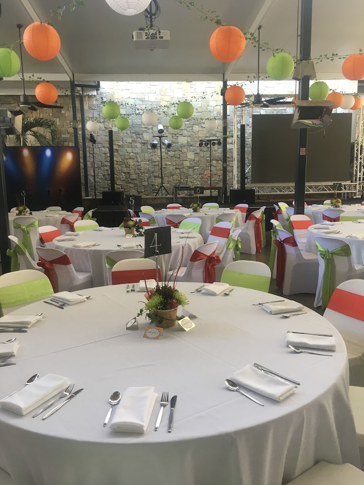 cannonvale reef gateway hotel