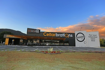 cannonvale reef gateway hotel