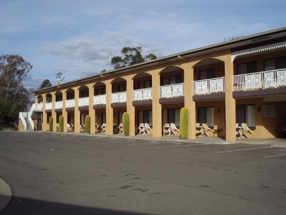 lakeview motel