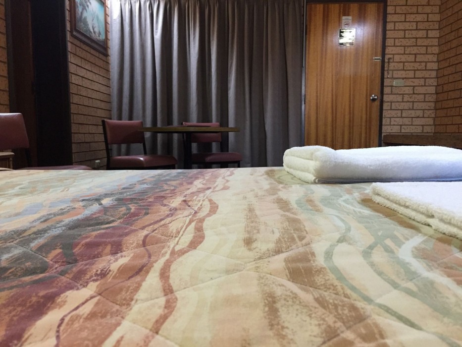 lakeview motel