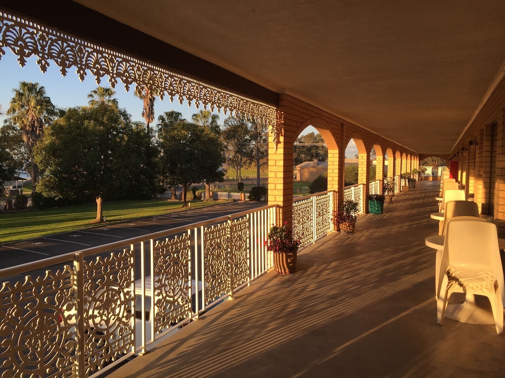 lakeview motel