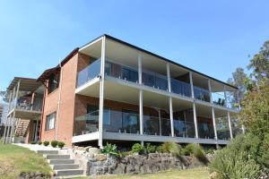 dungowan waterfront accommodation