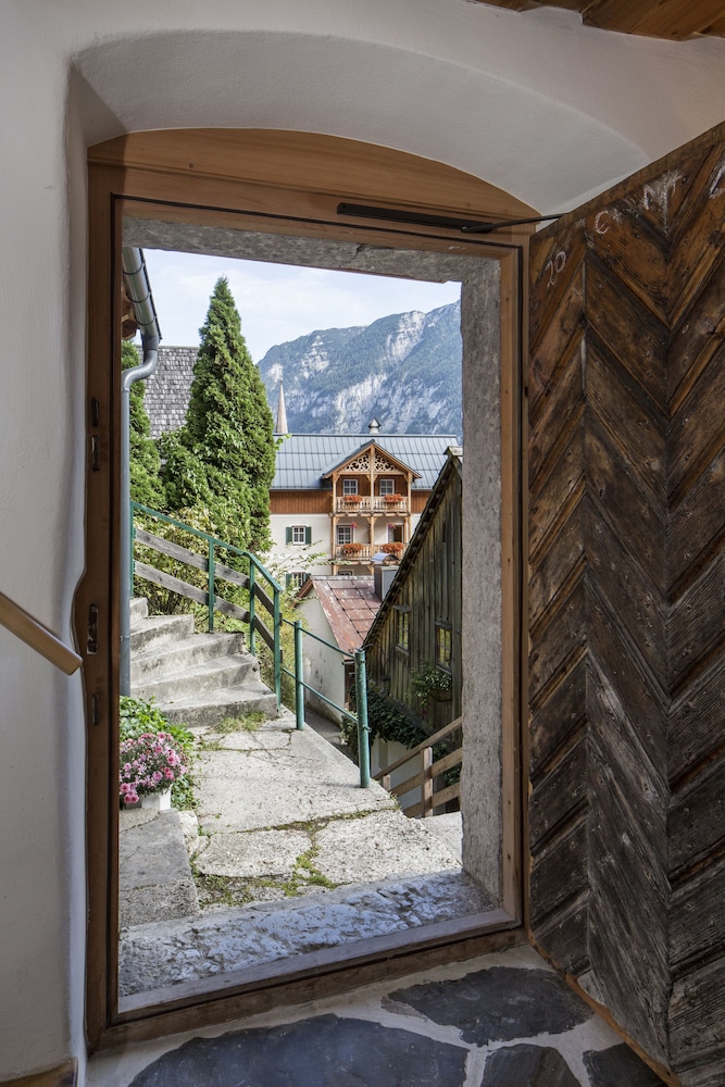 hallstatt hideaway adults only