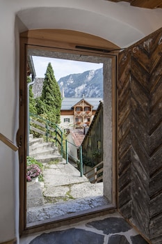 hallstatt hideaway adults only